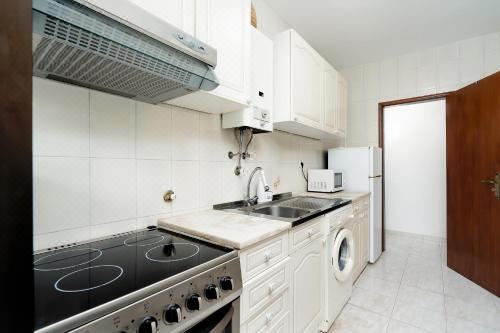 Mouramar One Bedroom Apartment, with Pool One-Bedroom Apartment