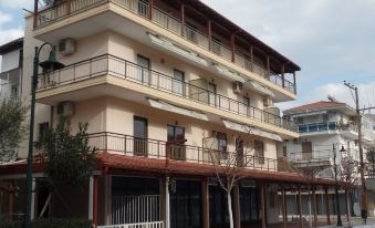 Nebo Hotel - Housity