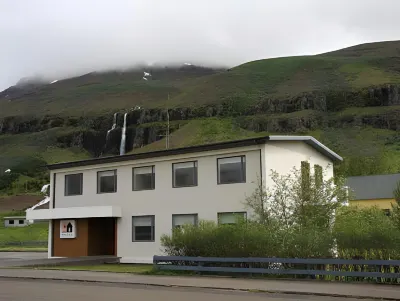 Seydisfjördur Guesthouse Hotel di 