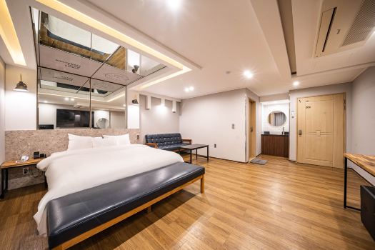 Series Hotel