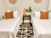 Modern 4 Bedroom Home Hotels in Fallon