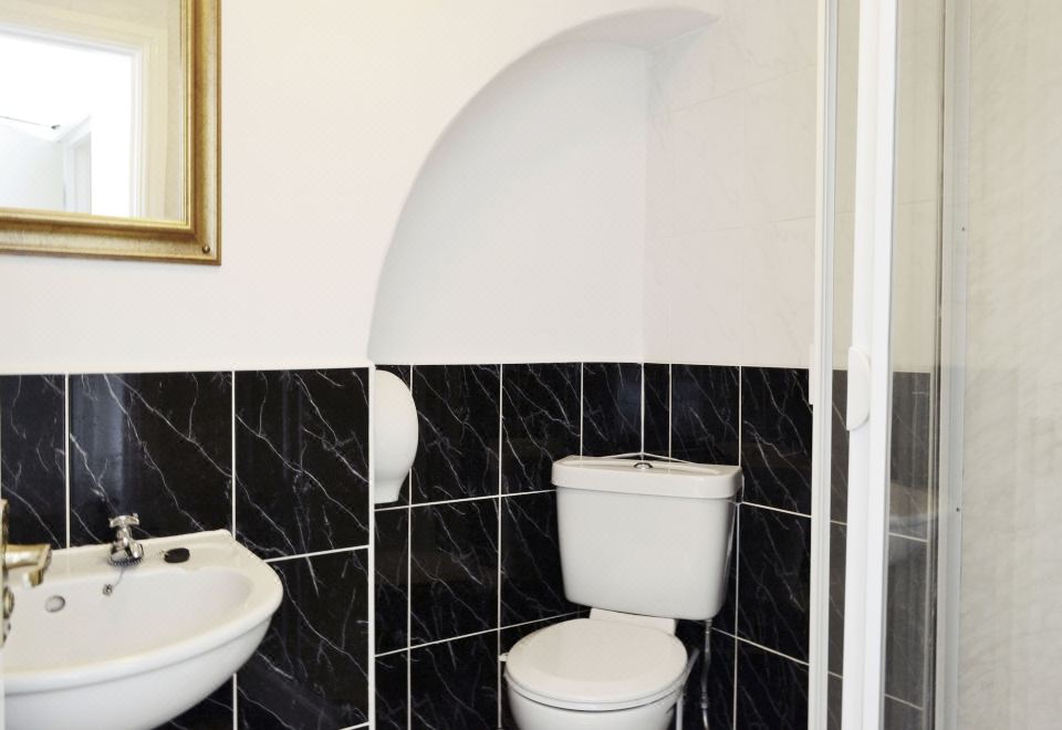 海景双人间 - 带连接浴室