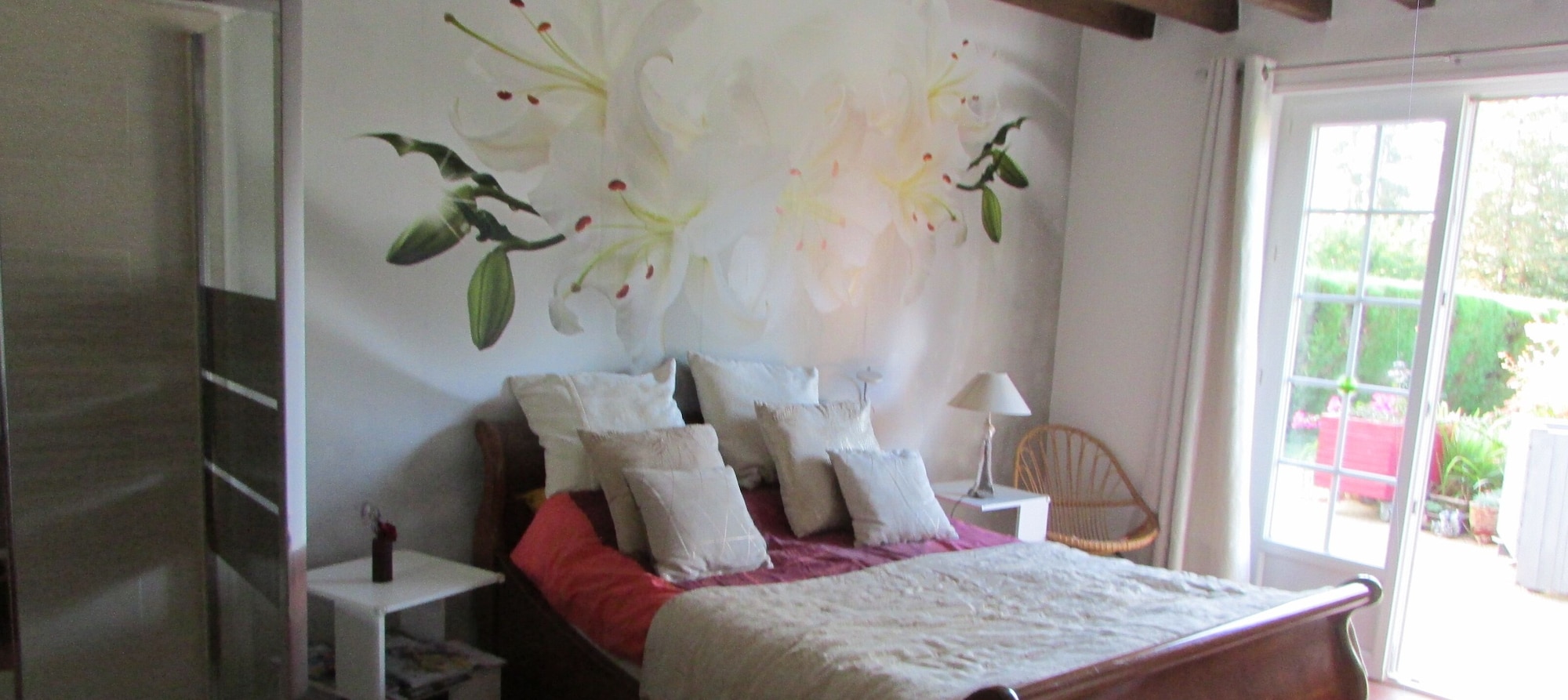 双人房，1张大床，私人浴室，花园景观（Lucie）