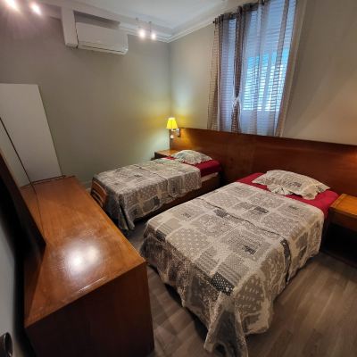 Basic Double or Twin Room Hostel Seven Hills Promo Code