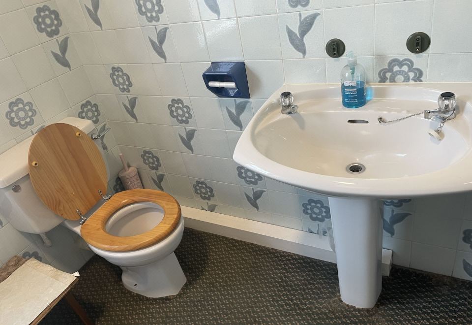 基本三人间-带共用浴室