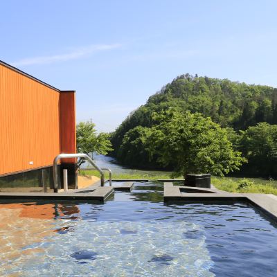 Below Lies The Mogami River.Feeling The Season. [Japanese Room] [Non-Smoking] [River View] クアハウス碁点 クーポン