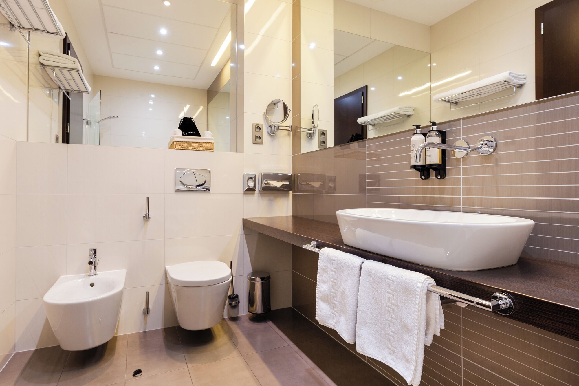 行政双人或双床间 - 禁烟