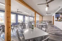 The Bransinn Entertainment District Hotel a 