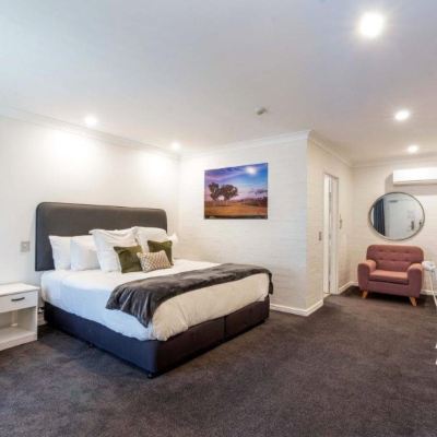 King SPA Room Town Square Motel Promo Code