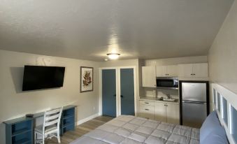 CB&M Executive Suites - Housity