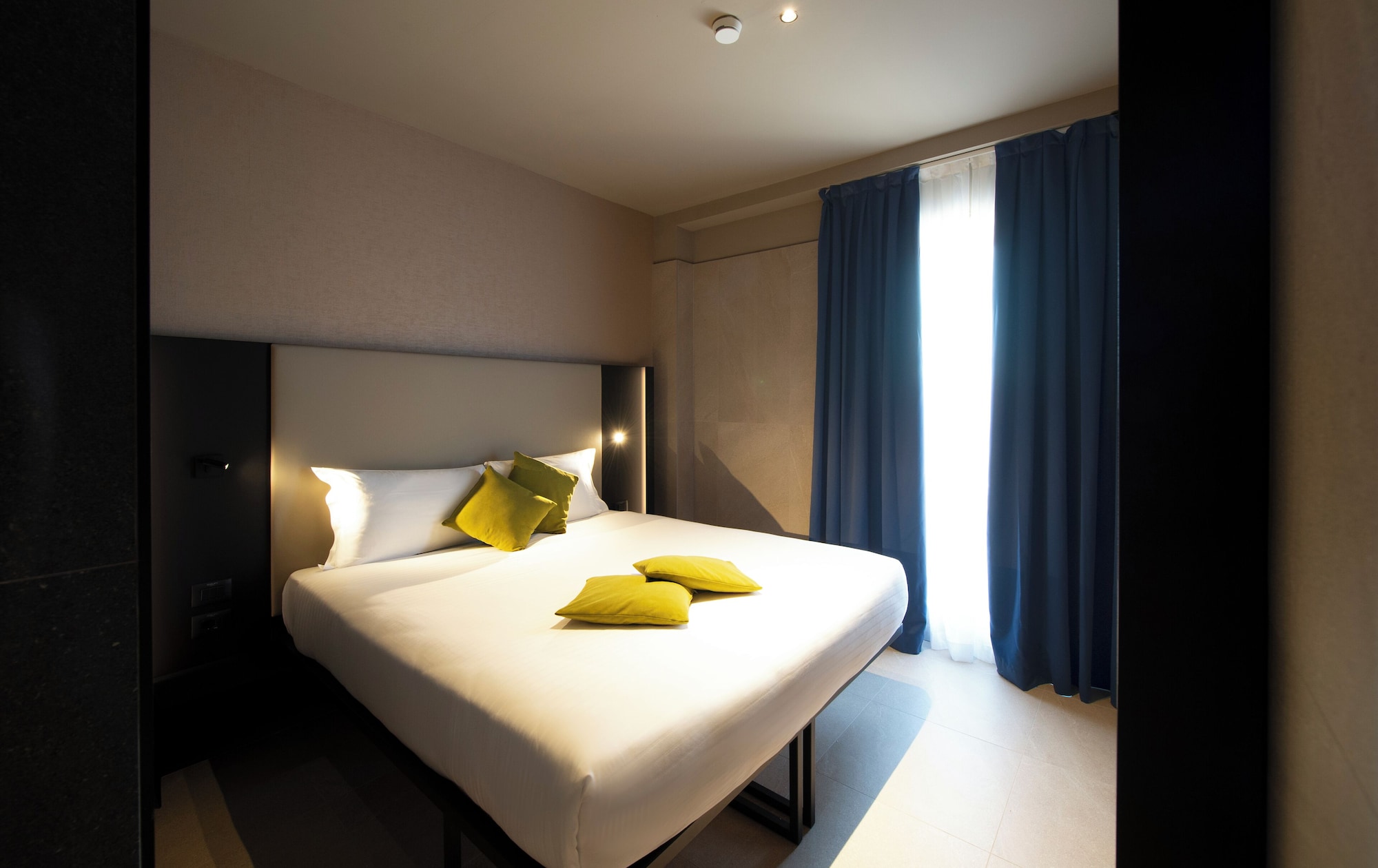 带阳台的四人房