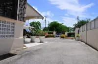 Graceville Beach House - by ZenBreak Hotels in 