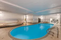 Royal Scot Hotel & Suites