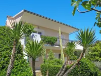 Maslina Hotels in Vinisce