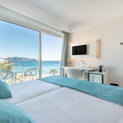 Double Room With Balcony And Partial Sea View