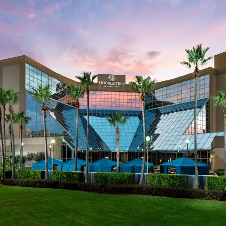 DoubleTree by Hilton Orlando Airport Hotel