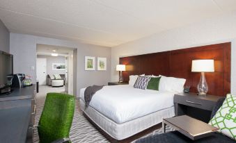 DoubleTree by Hilton Hotel and Conference Center Chicago North Shore - Housity
