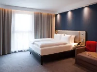홀리데이 인 익스프레스 퓌르트, IHG 푸르트 호텔