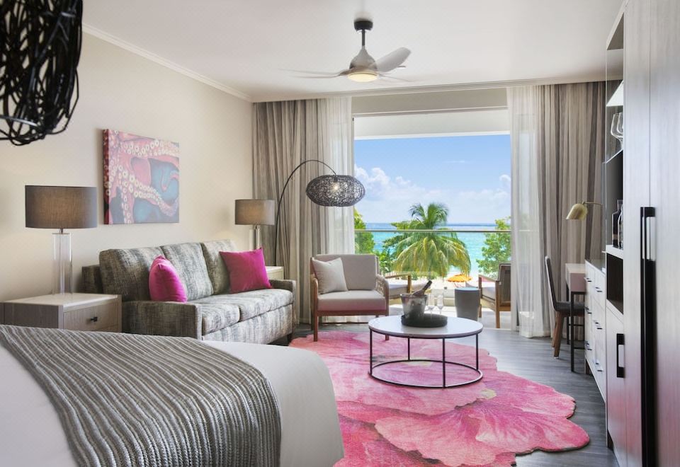 Junior Suite, Oceanfront (Luxury)
