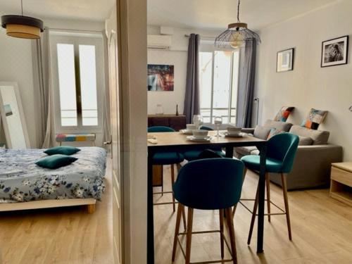 Un Havre de Paix et de Calme en Plein Centre de Massena Two-Bedroom Apartment