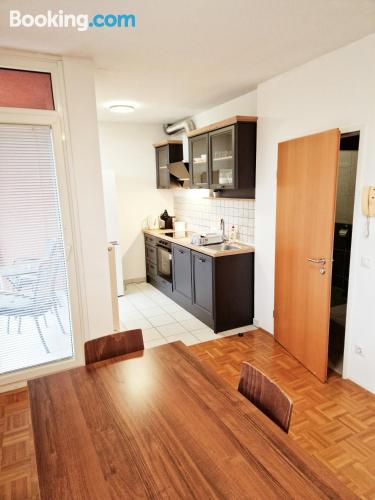 一卧室公寓（带阳台）