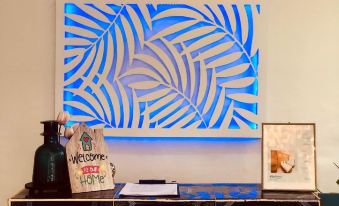 The Beachhouse and Bar - Housity