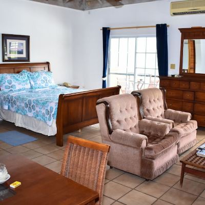 Suite, 1 Queen Bed with Sofa Bed, Balcony, Ocean View (Admiral's)