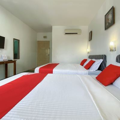 Suite Keluarga Kupon OYO 90148 Zee Lagenda Hotel