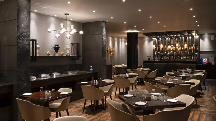 The Cindrella Hotel Dining/Restaurant