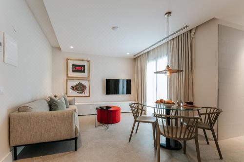 Dock 1 Suites Two-Bedroom Suite