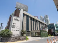 크리스탈 어번 몬테레이 산 헤로니모