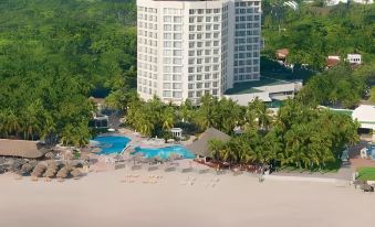 Sunscape Dorado Pacifico Ixtapa Resort & Spa