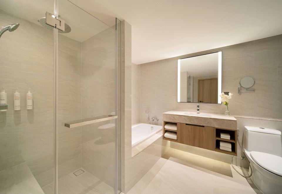 Marriott Executive Apartments Bangkok, Sukhumvit 50Studio Deluxe Balcony, Studio, 1 King, City View, Balcony