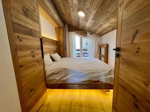 Attique - Vue Plongeante Sur le Lac de la Moubra One-Bedroom Apartment