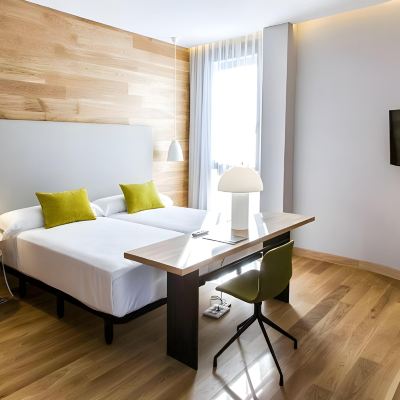 Standard Triple Room Zenit San Sebastián Promo Code