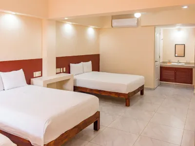 OYO Hotel la Playa Hotels in 