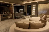 ديمورا بالانكا بوتيك آند سبا