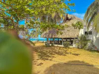 Huku Beach Hostel Palomino Hotele w: 