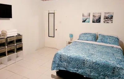 Modern Villa 15mins from anywhere!!  호텔