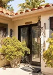 Luxury Coastal Retreat-PrivatePool, Spa & Yard-Dog-Friendly-5 Min to Beach