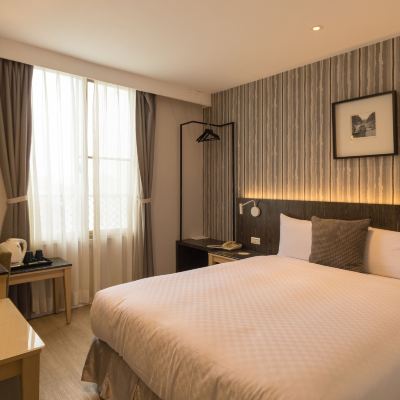 標準一大床 台南捷喬商務旅館優惠