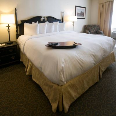 King Room - Non-Smoking The Century House, Ascend Hotel Collection Promo Code