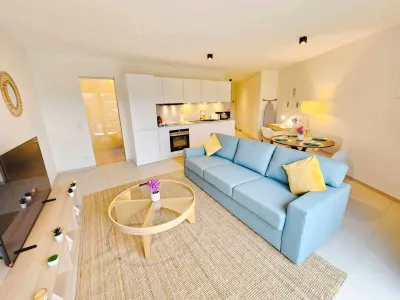 Warm&Bright 1BR w terrace&parking Hotéis em 