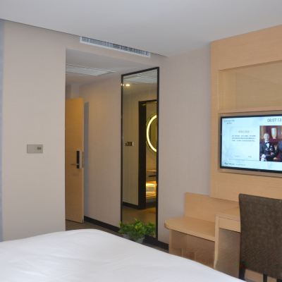 商務大床房 麗楓飯店（上海張江廣蘭路地鐵站店）優惠