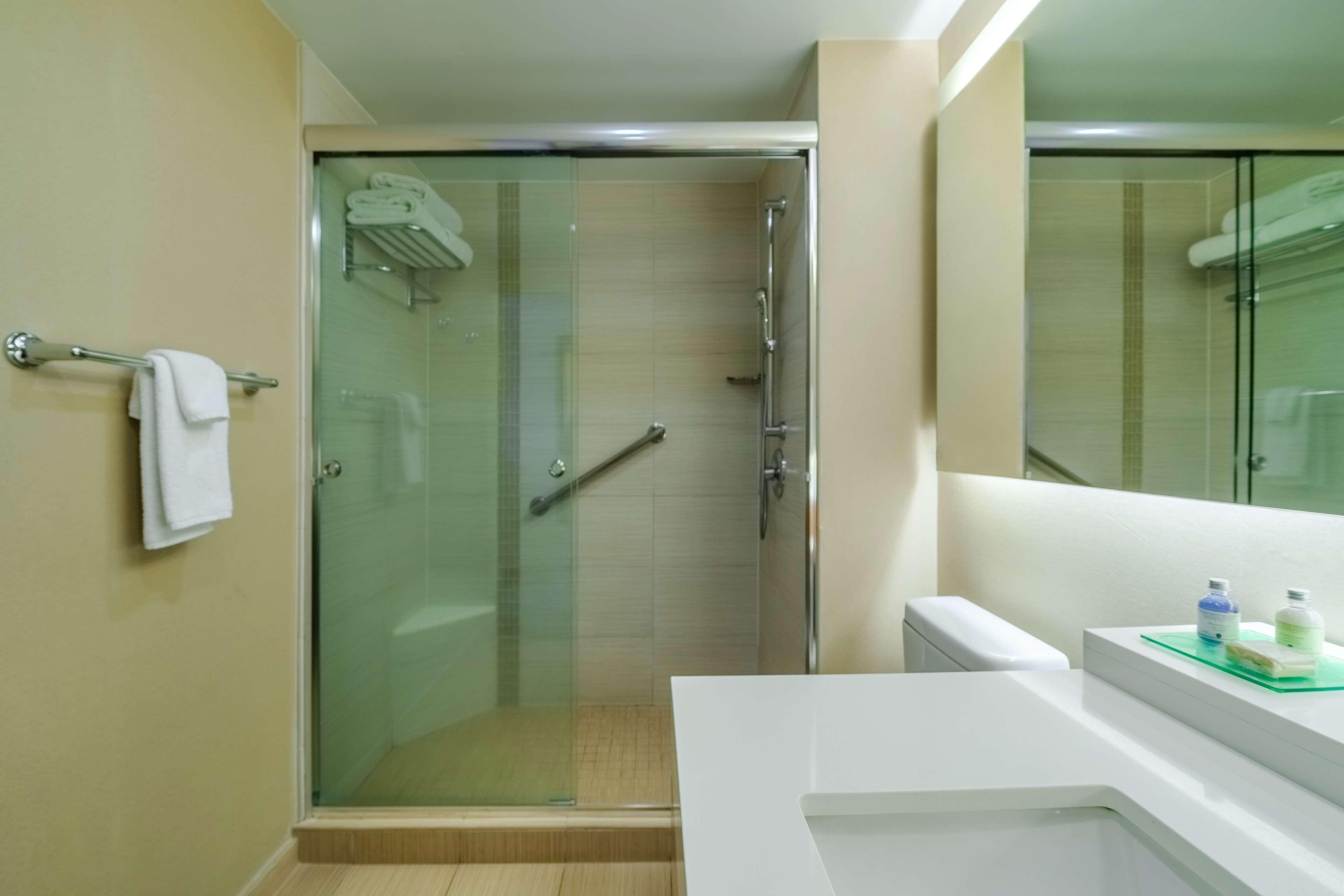 凯悦海景特大床