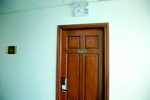 三人间（园景）