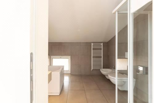 套房（带阳台）