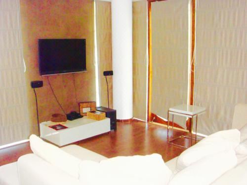 Luxurious 2BHK for Ultimate Holiday Experience in Goa, Candolim North GoaApartment with Mountain View