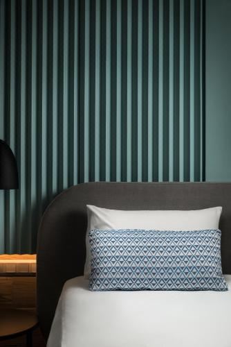 Central One-Bedroom Apartment