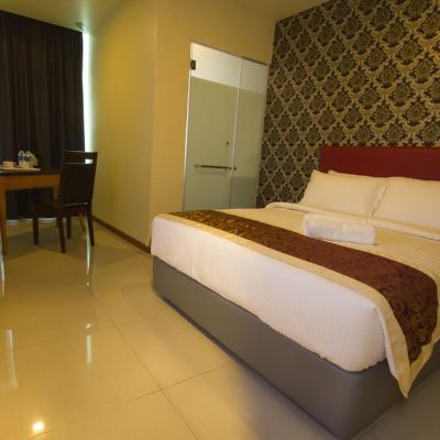 Suite Eksekutif Kupon Prince 33 Hotel